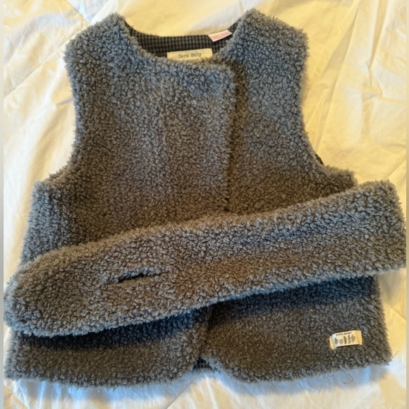 Zara Sherpa Vest with Matching Scarf/Neck Tie - Picture 5 of 8